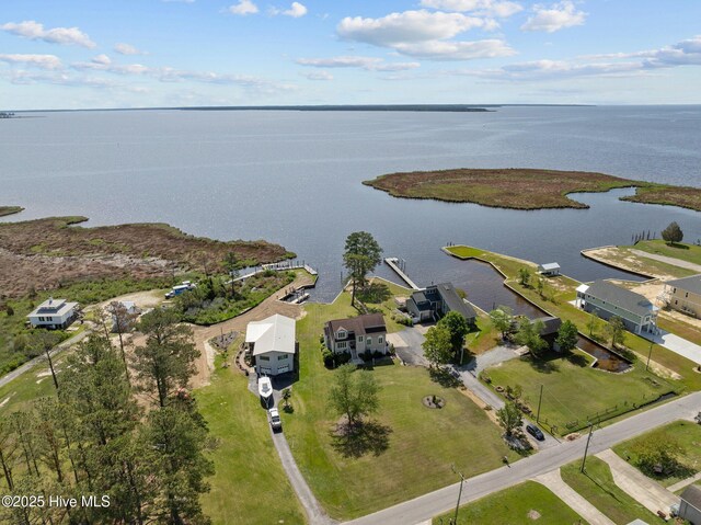 530 E St, Belhaven, NC 27810 - drone / aerial view with a water view
