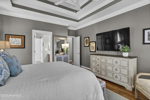 bedroom featuring ceiling fan, crown molding, and light hardwood / wood-style floors