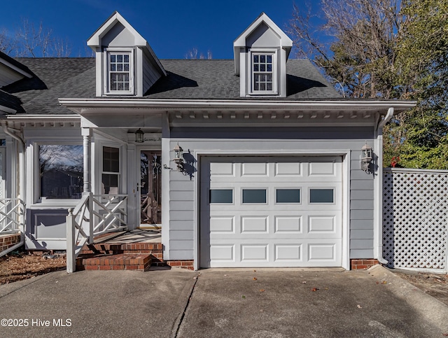 view of front facade featuring a garage