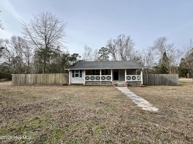 view of front of home featuring a porch