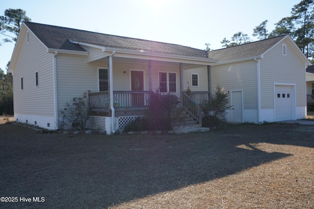 ranch-style home featuring a porch