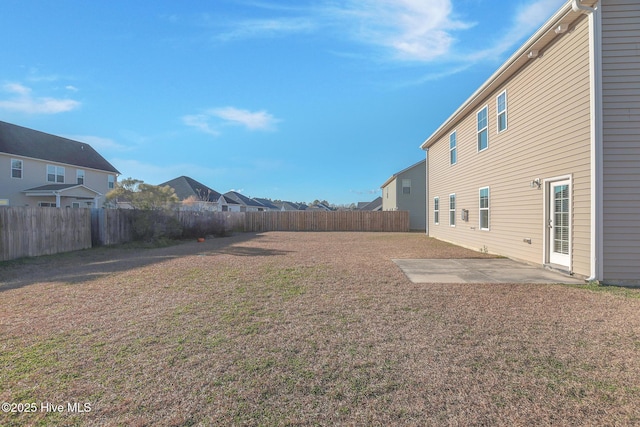 view of yard featuring a patio