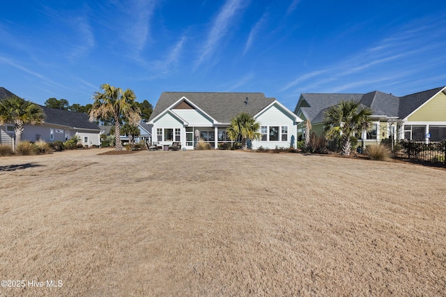 view of front facade featuring a front yard