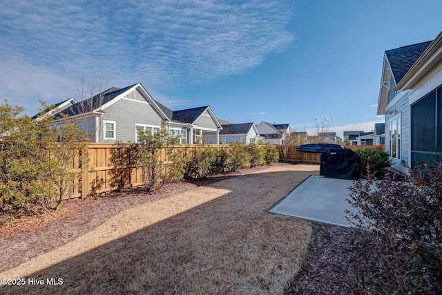 view of yard featuring a patio area