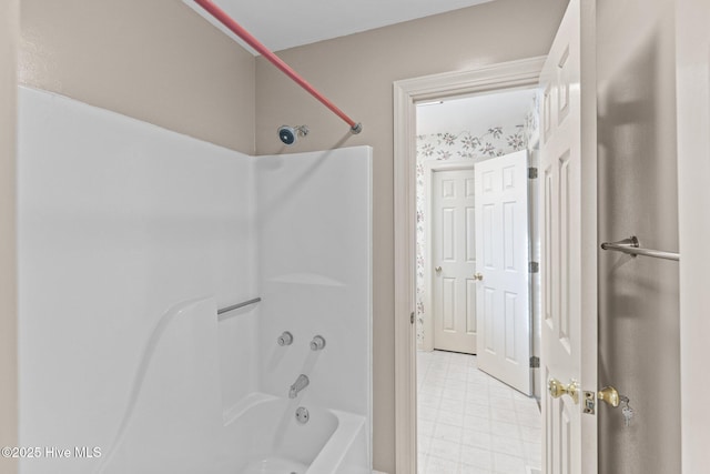 bathroom featuring shower / washtub combination