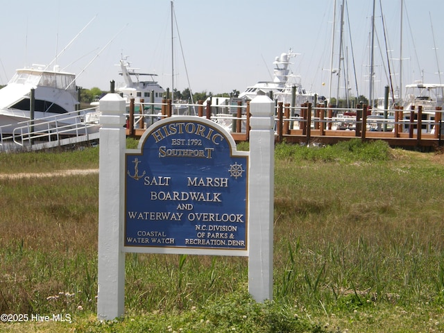 view of community / neighborhood sign