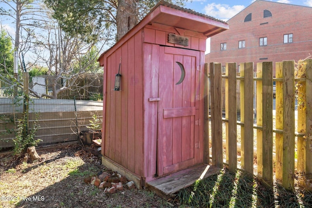 view of outbuilding