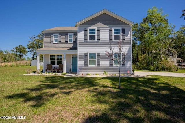 view of front facade with a front yard