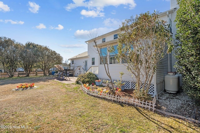 exterior space featuring a lawn