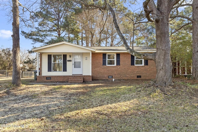 ranch-style house featuring a porch