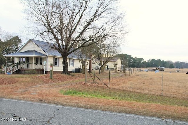 view of front of house featuring covered porch