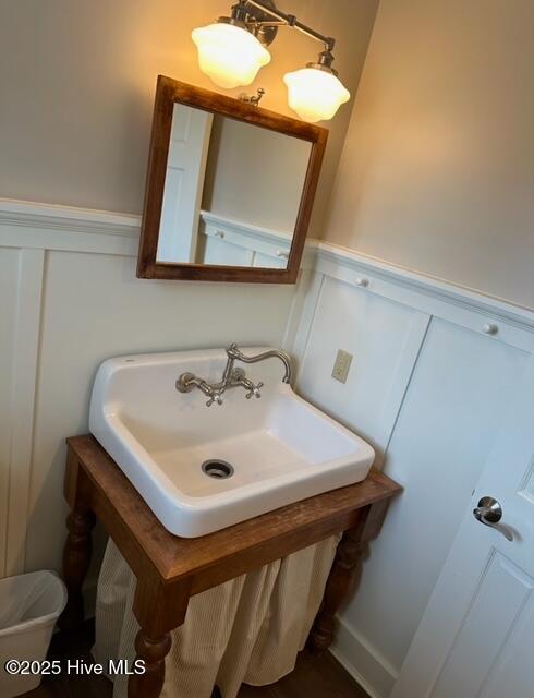 bathroom with sink