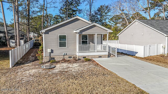 view of front of house featuring covered porch