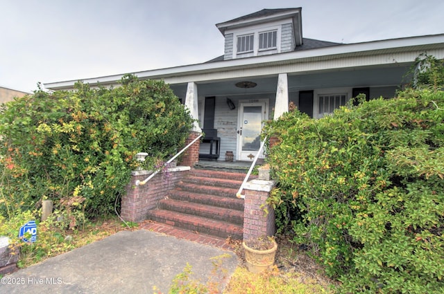 bungalow-style house with a porch