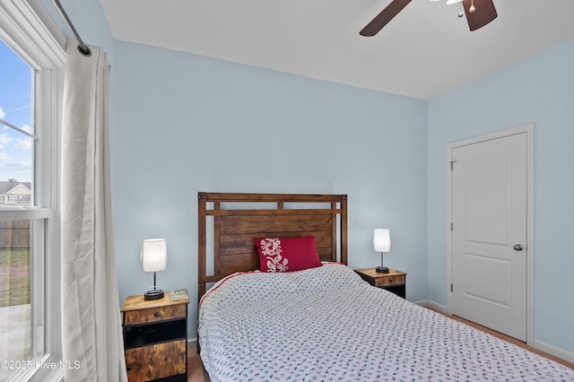 bedroom with ceiling fan