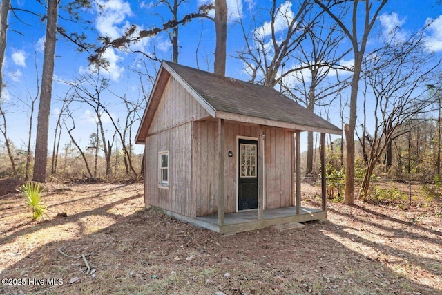 view of outdoor structure