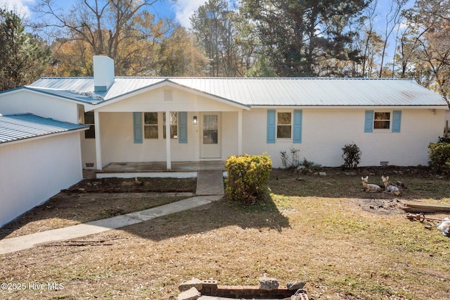 ranch-style house featuring covered porch