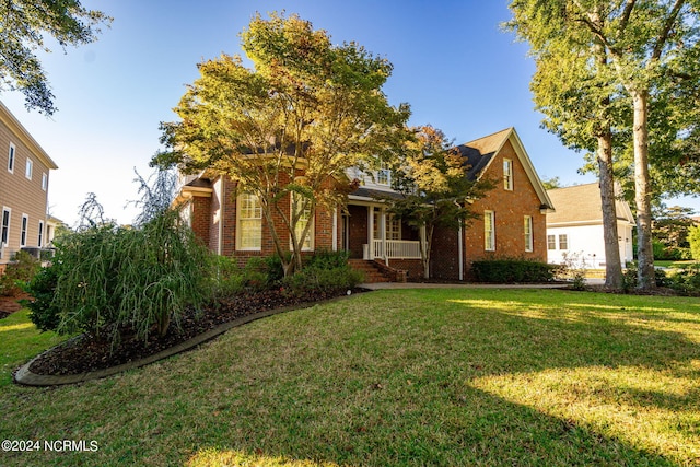 view of front of property with a front yard