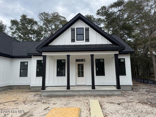 view of front facade with a porch