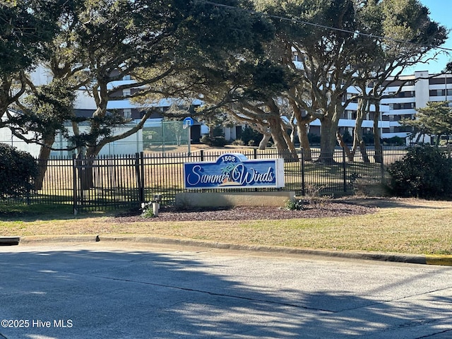 view of community / neighborhood sign