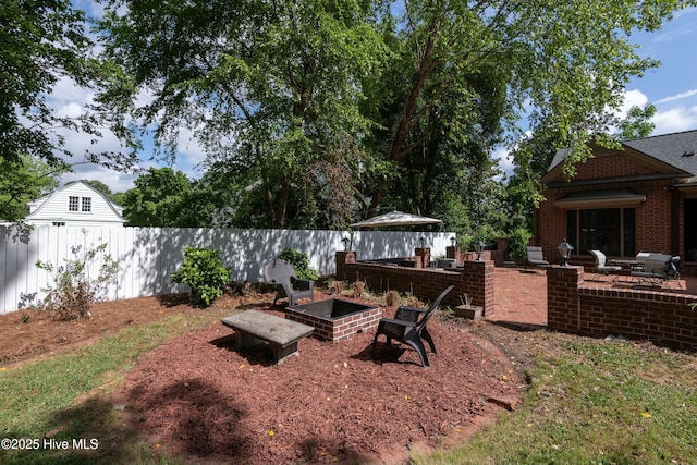 view of yard with a patio