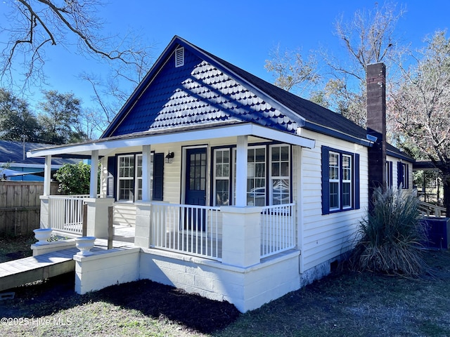 view of front of house featuring covered porch