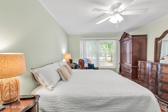 bedroom with ceiling fan