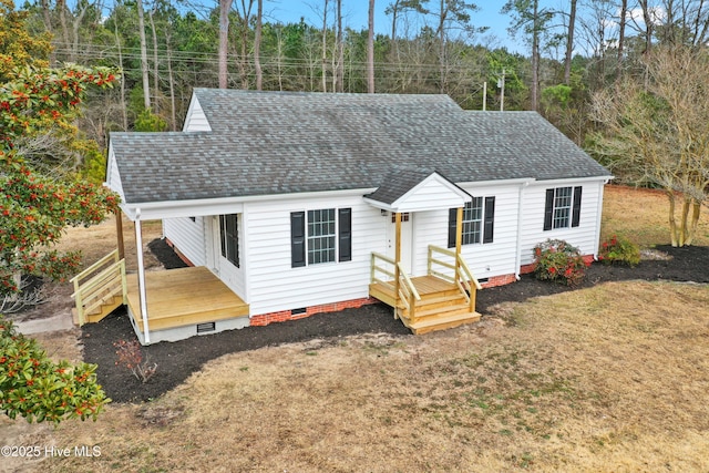 view of front of house featuring a front yard