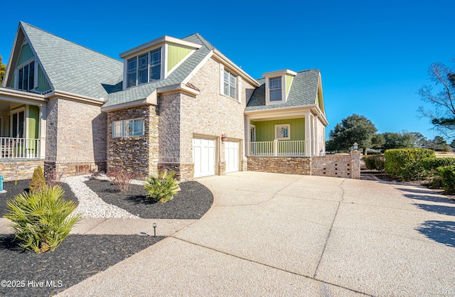 view of front of home featuring a garage