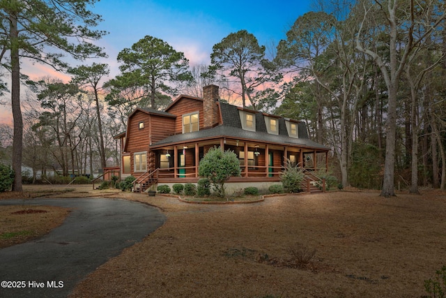 view of front facade featuring a porch