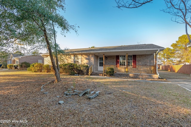 ranch-style house with a porch