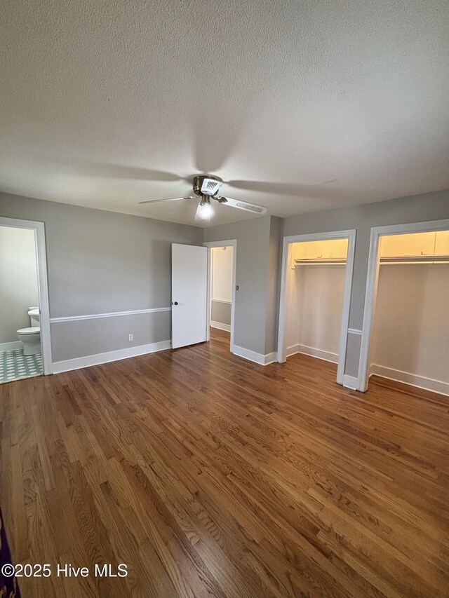 bedroom featuring ceiling fan, a closet, and a textured ceiling