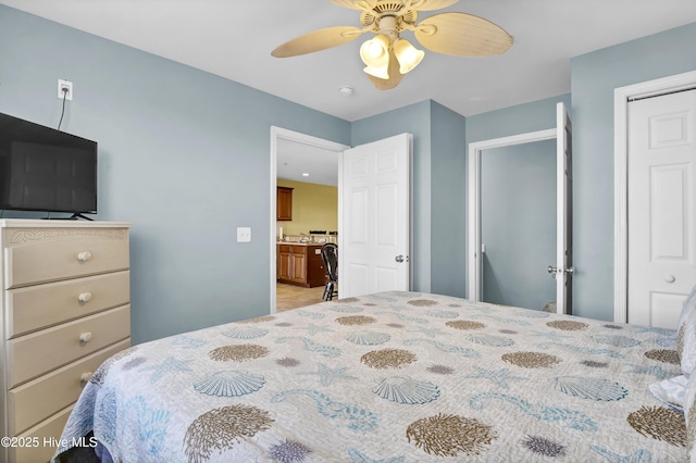 bedroom featuring ceiling fan