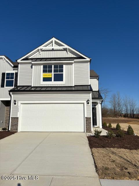 view of front facade with a garage