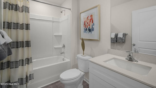 full bathroom featuring shower / tub combo with curtain, vanity, and toilet