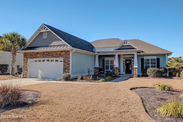 craftsman house featuring a garage