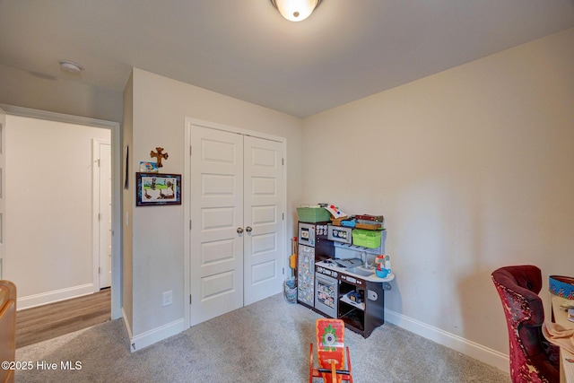 playroom with carpet floors