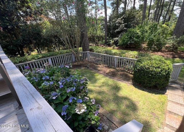 6104 Falcon Dr, New Bern, NC 28560 - view of yard