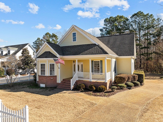 view of front of property featuring a porch