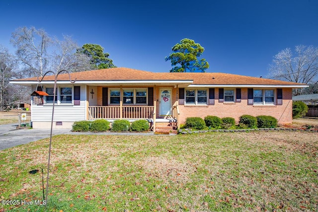 single story home with crawl space, covered porch, a front lawn, and brick siding