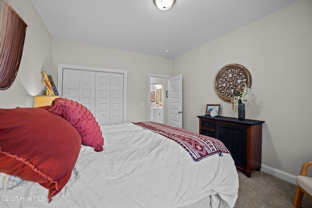 bedroom featuring carpet floors and a closet