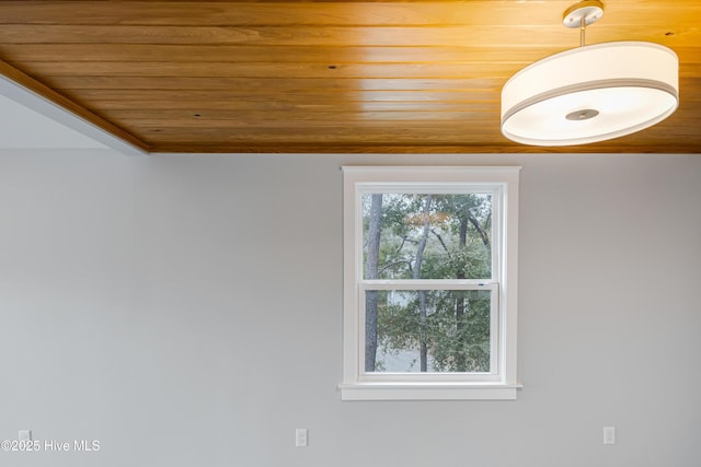 details featuring wooden ceiling