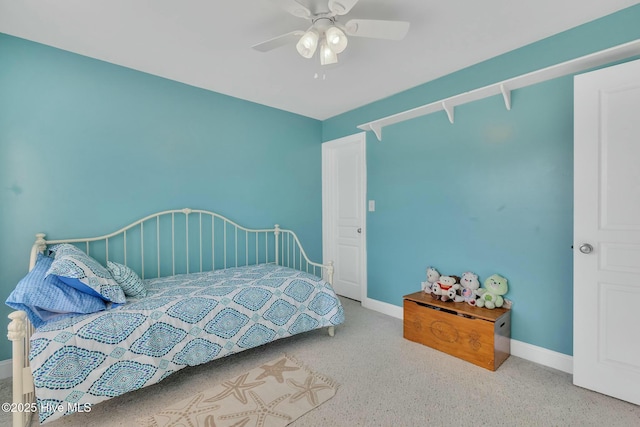 bedroom featuring ceiling fan