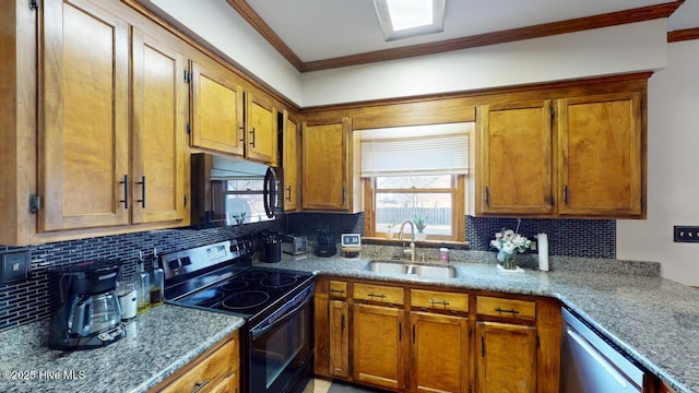 kitchen with tasteful backsplash, crown molding, sink, and black appliances