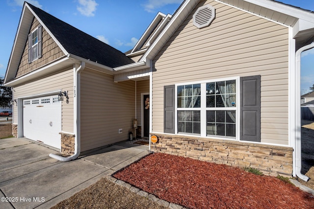 front of property featuring a garage