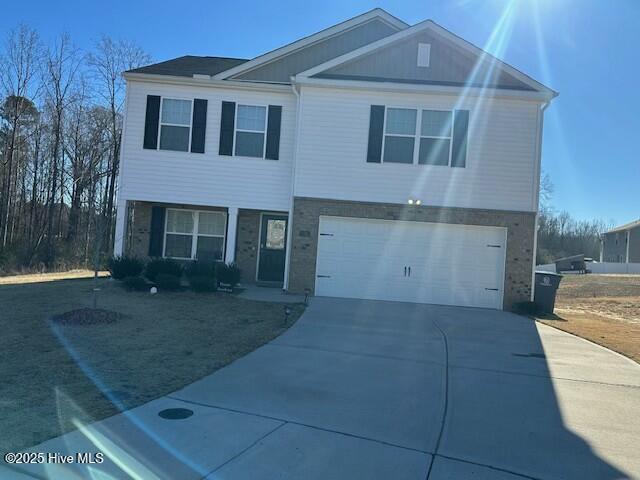 view of front facade with a garage