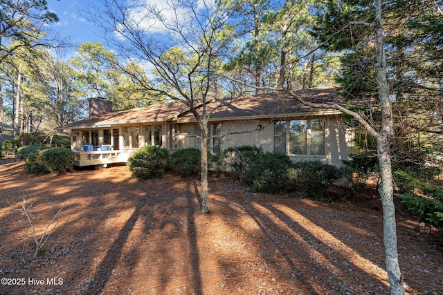 view of front of property featuring covered porch