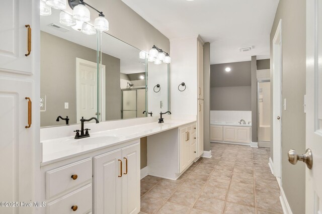 spare room with hardwood / wood-style flooring, crown molding, and ceiling fan