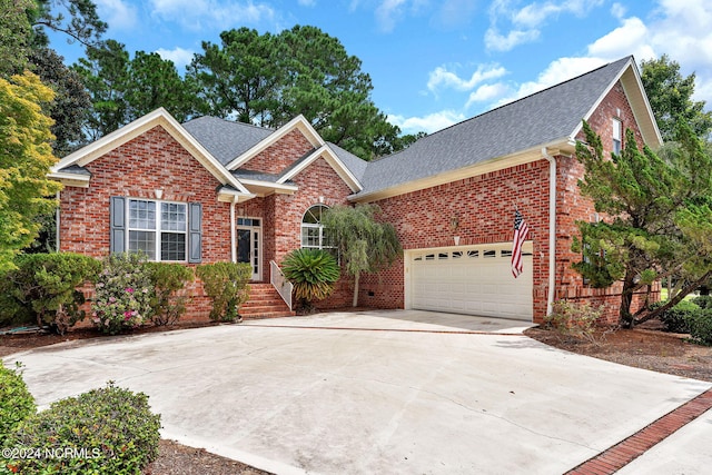 view of front property featuring a garage