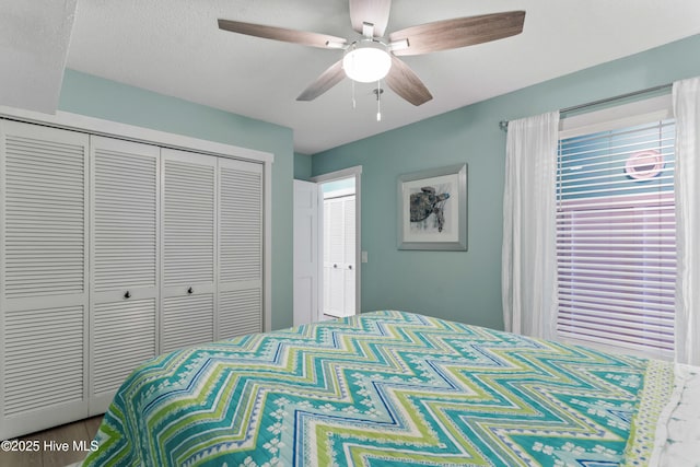 bedroom with ceiling fan